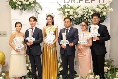 Hoa Hậu Thùy Tiên Đẹp Rạng Ngời Tại Sự Kiện Ra Mắt Sản Phẩm Của Dr.Pepti